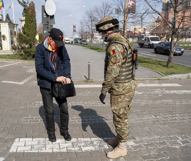 Aproximativ 660 de militari au participat la misiuni în sprijinul forţelor MAI, în ultimele două zile