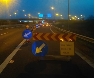 Bretelele de coborâre de pe Autostrada Arad-Timişoara, închise pentru a se asigura culoar de trecere pentru convoaiele cu români reveniţi în ţară