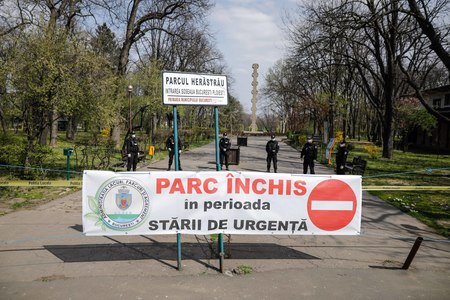 Toate parcurile şi grădinile publice din Bucureşti, închise începând de sâmbătă după-amiază/ Decizia rămâne valabilă pe perioada stării de urgenţă