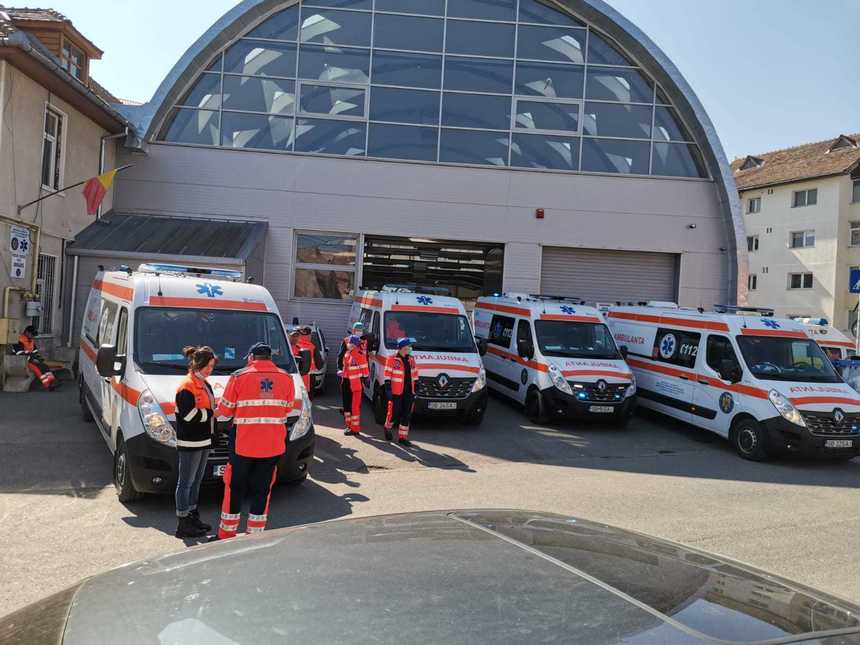 Moment de reculegere în toată ţara, pentru ambulanţierul de la Suceava mort de coronavirus - VIDEO