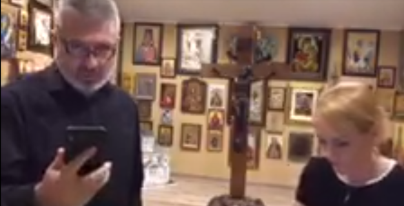 Gabriela Firea şi Florentin Pandele se roagă pentru „însănătoşirea bolnavilor şi ocrotirea tuturor” - VIDEO