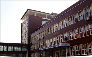 Un grup de hunedoreni organizat pe Facebook a adunat 50.000 de lei pentru cadrele medicale de la Spitalul Municipal. Printre donatori, şi români aflaţi în străinătate şi un fost CEO la ArcelorMittal Hunedoara

