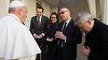 Papa Francisc a donat cinci ventilatoare pentru bolnavii de Covid-19, trataţi în Spitalul Judeţean Suceava/ Echipamentele ajung în ţară cu aceeaşi aeronavă cu care revine echipa medicală română care a lucrat la Milano