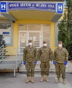 Diplome de Excelenţă pentru militarii care au asigurat managementul  Spitalului Judeţean de Urgenţă Deva