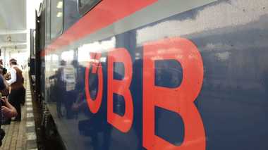 Patruzeci de muncitori români vor reveni din Austria cu un al doilea tren special; alţi 104 muncitori vor pleca de la Timişoara spre Viena