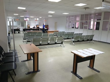 Stare de alertă: Instituţiile şi operatorii care au activităţi cu publicul trebuie să asigure 4 metri pătraţi pentru orice persoană şi măsurarea temperaturii