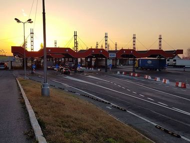 Punctul de Trecere a Frontierei Borş, deschis pentru efectuarea formalităţilor dintre România şi Ungaria