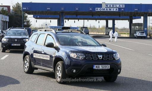 Punctul de Trecere a Frontierei Nădlac II, deschis şi pentru autoturisme/ La Nădlac, pe sensul de intrare, timpul de aşteptare a crescut la 500 de minute, iar pe sensul de ieşire a ajuns la 360 de minute