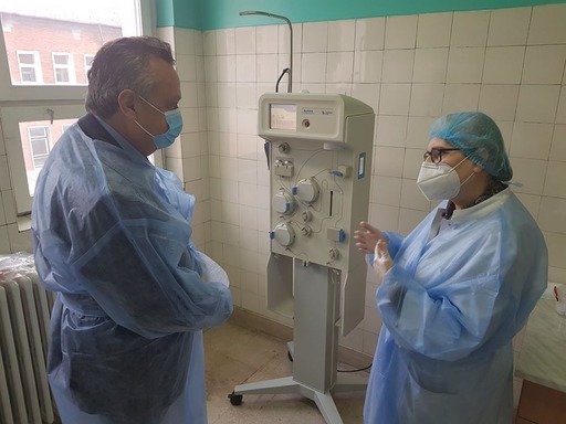 Primul aparat de plasmafereză din judeţul Hunedoara este funcţional