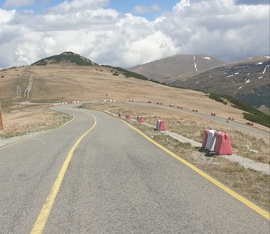 Circulaţia pe Transalpina se deschide, însă cu unele restricţii