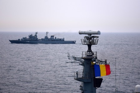Opt nave militare şi peste 800 de marinari participă la exerciţiu în Marea Neagră