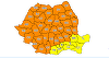 Meteorologii anunţă că ploile şi furtunile vor continua până joi dimineaţă, fiind prelungite avertizările cod galben şi cod portocaliu/ Cantităţile de apă vor ajunge în unele zone la 80 de litri pe metru pătrat, iar vântul va sufla cu putere 
