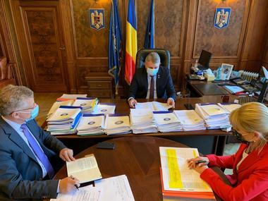 Bode: Asigurarea mobilităţii şi a căilor de acces în aceste zone afectate de inundaţii este extrem de importantă în aceste momente