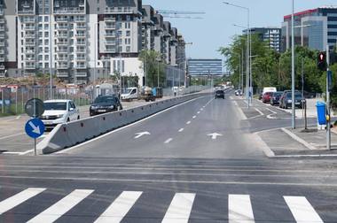 Şoseaua Fabrica de Glucoză, redeschisă traficului după lucrări de modernizare/ Au fost amenajate câte două benzi pe fiecare sens şi piste de biciclete