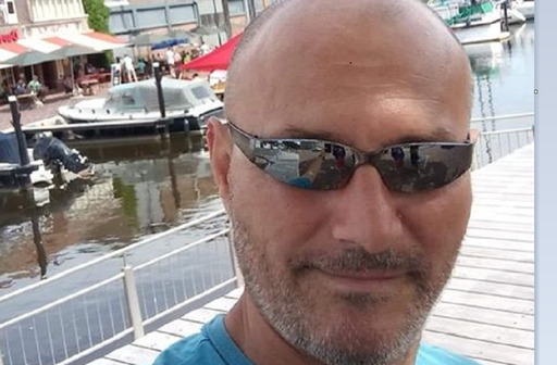 Bărbatul care a incediat o fată de 17 ani din Mehedinţi a încercat să se spânzure în arest. El a fost transportat la Spitalul din Drobeta Turnu Severin