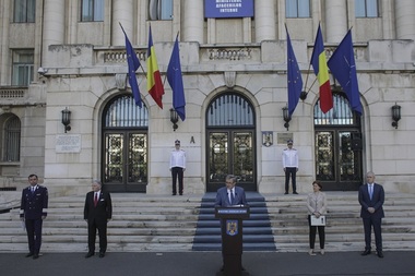 Raport dur al Departamentului de Stat privind traficul de persoane - Vela: Am luat notă de raport / Ambasadorul SUA: Fac apel la Parlament să lucreze cu Guvernul privind traficul de persoane pentru a repara prejudiciile produse de fostul Guvern - VIDEO
