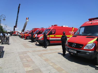 Peste 1.000 de pompieri din 26 de judeţe sunt detaşaţi pe litoral în acest sezon estival/ Au fost amenajate 11 puncte temporare de stingere a incendiilor, opt puncte de prim ajutor pe plaje şi cinci puncte de salvare acvatică