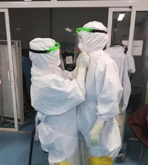 Mesaj al şefei Secţiei ATI de la Spitalul Judeţean de Urgenţă Galaţi: Ne-am făcut şi ne vom face datoria în continuare, până când vom mai putea... Dar obosiţi psihic, epuizati fizic , resemnaţi
