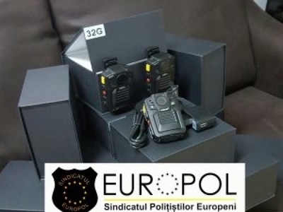 Ministerul Afacerilor Interne a cumpărat 12.000 bodycamuri pentru poliţiştii din stradă/ Sindicatul Europol: Nu va mai exista niciun dubiu cu privire la sancţiunile aplicate unor deputaţi, atunci când li se va face poftă de o shaorma cu de toate
