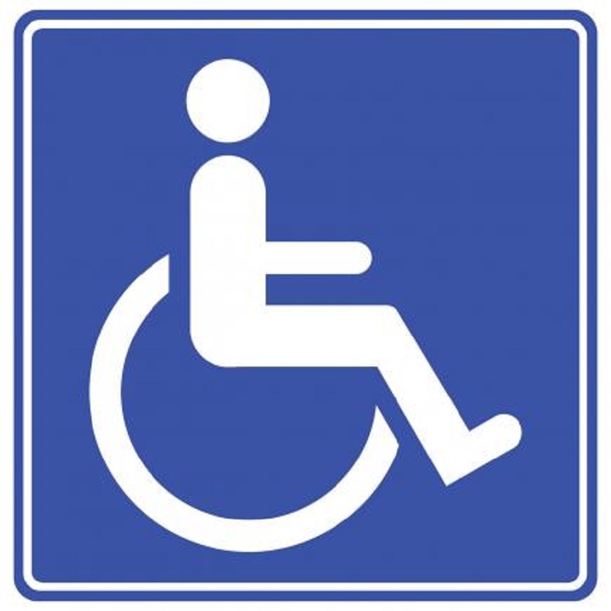 Începând de astăzi, cresc amenzile pentru cei care parchează fără drept pe locurile rezervate persoanelor cu handicap