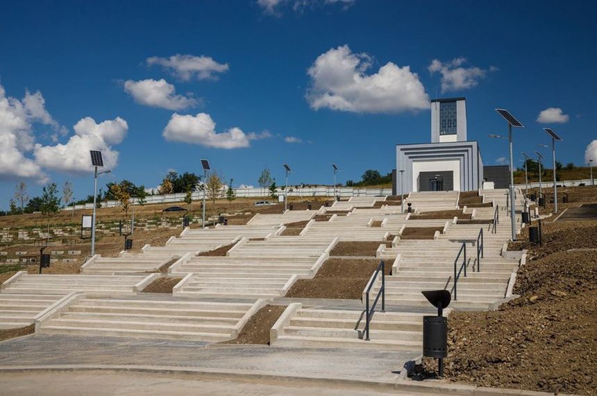 Cimitir-parc de 20 de hectare, finalizat la Cluj-Napoca; costurile, peste 50 de milioane de lei. Boc: Conceptul de cimitir-parc a fost dezvoltat în ţările vestice. Va fi o locaţie simbolică menită să aducă linişte clujenilor - FOTO