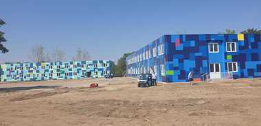 Daniel Băluţă a participat la inaugurarea unei şcoli construite în Sectorul 4, în doar 3 luni, cu bani din bugetul Primăriei | FOTO