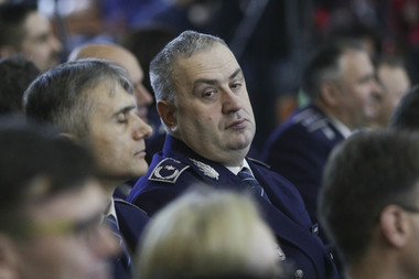 UPDATE- Chestorul Liviu Vasilescu demisionează din funcţia de inspector general al Poliţiei Române / Vela:  E decizia corectă, pe care am convenit-o, astfel încât imaginea şi credibilitatea Poliţiei Române să nu fie afectate sau puse sub semnul întrebării - VIDEO
