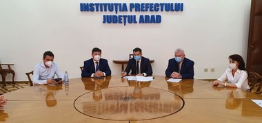 Restaurantele din 21 de localităţi din judeţul Arad rămân închise, întrucât incidenţa cumulată a cazurilor este mai mare de 1,5 cazuri la mia de locuitori/ Decizia CJSU este valabilă până în 8 septembrie