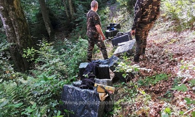 Aproape 6.000 de pachete cu ţigări de contrabandă, confiscate la frontiera de nord a României. Ţigările proveneau din Belarus
