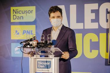 Nicuşor Dan dă asigurări că va menţine subvenţiile pentru transportul în comun şi agentul termic în Capitală, precum şi programul de fertilizare iniţiat de Gabriela Firea - VIDEO