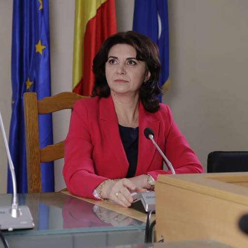 Monica Anisie, întrebată cum va reuşi să fie şi ministru, şi profesor: Totul se va desfăşura în afara programului de lucru de la minister 
