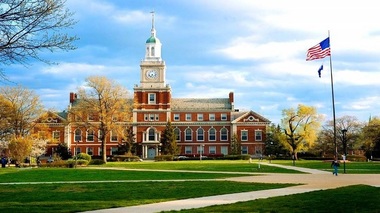 INTERVIU - Absolvent Harvard şi fondator Upgrade Academy: Lumea pune toate universităţile din străinătate laolaltă, dar trebuie să fie de top, altfel oportunităţile pot fi sub România