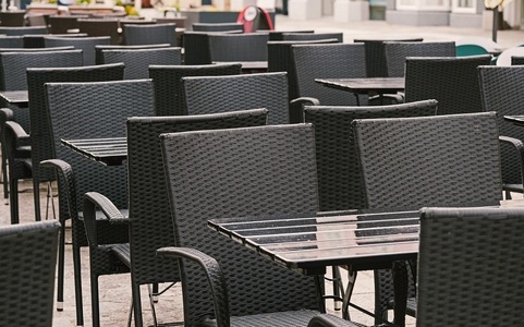 CJSU Iaşi a decis suspendarea activităţii în interiorul restaurantelor şi cafenelelor, în municipiul Iaşi şi 11 localităţi din judeţ