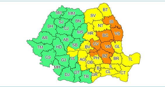 Cod galben şi portocaliu de ploi însemnate cantitativ în mai multe regiuni ale ţării, până sâmbătă dimineaţă