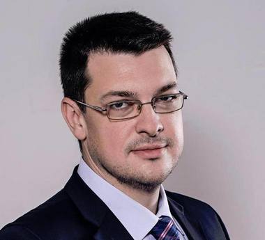 Ovidiu Raeţchi a depus la Senat un proiect de lege privind parteneriatul de viaţă: Este o versiune a parteneriatului civil, utilizând terminologia din Germania | DOCUMENT