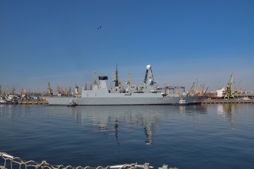 Peste 400 de marinari militari britanici şi români participă la un exerciţiu în Marea Neagră