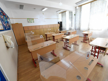 Constanţa: Cinci unităţi de învăţământ şi trei clase de la alte şcoli trec în scenariul 3, la cursuri exclusiv online