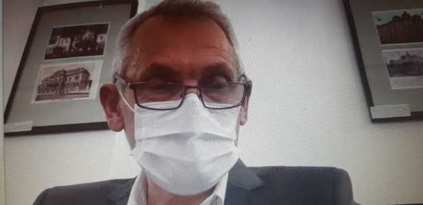 Prefectul de Sibiu îşi cere scuze pentru reacţia faţă de medicul care i-a atras atenţia asupra lipsei locurilor pentru bolnavii COVID-19 şi anunţă măsuri la nivelul judeţului