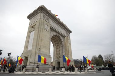 Ciucă, întrebat despre variantele pentru parada de 1 Decembrie: Cred că este foarte importantă calitatea activităţilor, nu dimensiunea lor. Căutăm soluţii să marcăm Ziua Naţională în conformitate cu restricţiile pandemiei Covid-19
