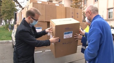 Concentratoare de oxigen pentru spitalele din Timişoara unde sunt internaţi pacienţi cu COVID-19 - FOTO
