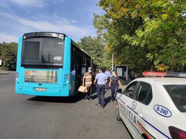 Premierul anunţă că va fi suplimentat numărul de paznici şi poliţişti pentru a exista un control în mijloacele de transport public / Orban: Vom cere o implicare mai serioasă din partea conducerii Metrorex