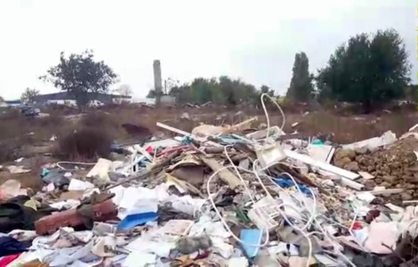 Constanţa: Firmă amendată cu 40.000 de lei pentru că a aruncat gunoi provenind din construcţii pe un teren şi nu în spaţiul amenajat în acest sens