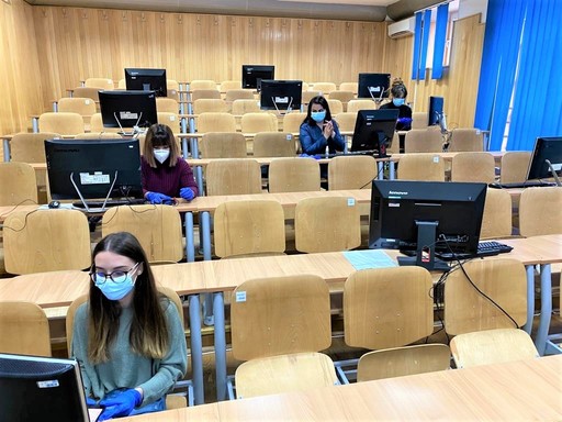Constanţa: 190 de studenţi voluntari de la Universitatea Ovidius participă la rezolvarea telefonică a anchetelor epidemiologice alături de Direcţia de Sănătate Publică 