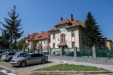 Timişoara: Un camion frigorific a fost pus la dispoziţia a două spitale, pentru depozitarea trupurilor pacienţilor decedaţi după infecţia cu COVID-19