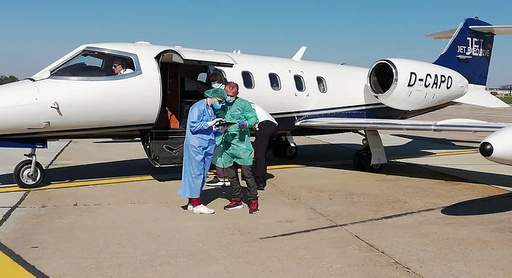 „Avionul roz” - Copii din România strâng bani pentru achiziţionarea primei ambulanţe aeriene din ţară. Costurile pentru primul an sunt de 2 milioane de euro