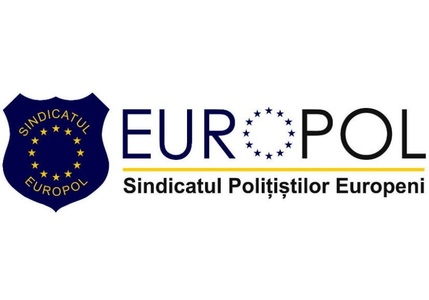 Sindicatul Europol: Ministrul Economiei doreşte să îi "scoată la tablă" pe colegii de la Serviciul Rutier Mehedinţi pentru că "au avut tupeul" să verifice legalitatea deplasării taxiurilor după ora 21:00. Ministrul ceartă poliţiştii pentru prostia Guvernu