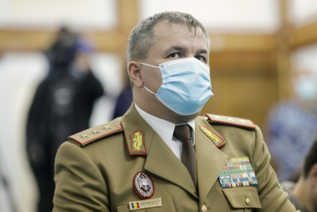 Şeful Statului Major al Apărării, Daniel Petrescu, testat pozitiv la COVID-19/ Ministrul Nicolae Ciucă, test negativ, dar a intrat în izolare la sediul Ministerului, urmând a fi retestat 