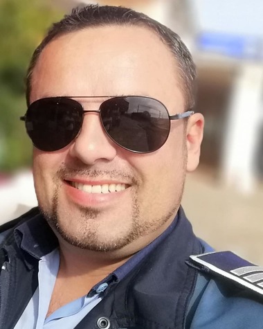 Un poliţist din Vrancea donează periodic sânge, de mai bine de zece ani/ Poliţist: Trebuie să auzim mereu strigătul necontenit al celor care cer ajutorul