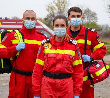 Peste 330 de voluntari care interveneau în situaţii de urgenţă în judeţele Arad, Hunedoara, Maramureş, Mureş şi Sibiu, angajaţi IGSU/ Ordinul a fost semnat de Marcel Vela care apreciază că experienţa voluntarilor nu poate fi pierdută
