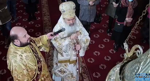 Înalt Prea Sfinţitul Teodosie va oficia, aproape de miezul nopţii, slujba de Te Deum la Catedrala Arhiepiscopală/ La Catedrala Patriarhală, slujba care ar fi trebuit ţinută la miezul nopţii se ţine joi după-amiază